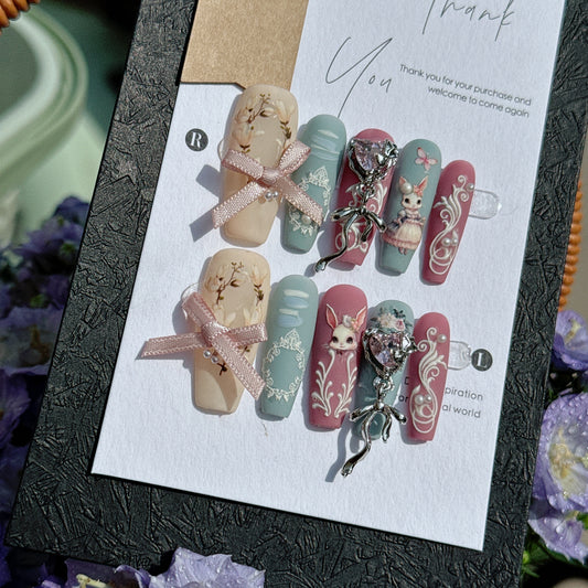 Alice In Wonderland - Roseavie Makeup